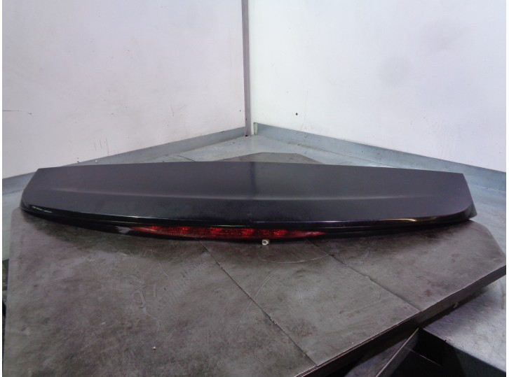 Recambio de aleron trasero para ssangyong kyron 2.0 referencia OEM IAM 7961009100 7961009101 