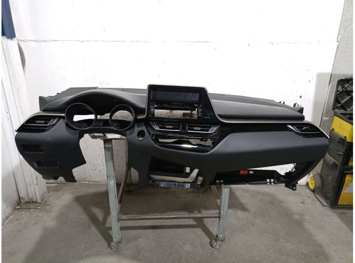 Recambio de salpicadero para toyota c-hr (_x1_) 1.8 hybrid (zyx10_, zyx11_) referencia OEM IAM 55401F4011C4 55401F4011C4 