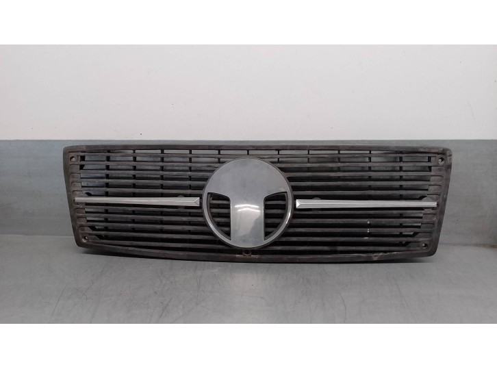 Recambio de rejilla delantera para tata telco sport 1.9 referencia OEM IAM 265488806302  