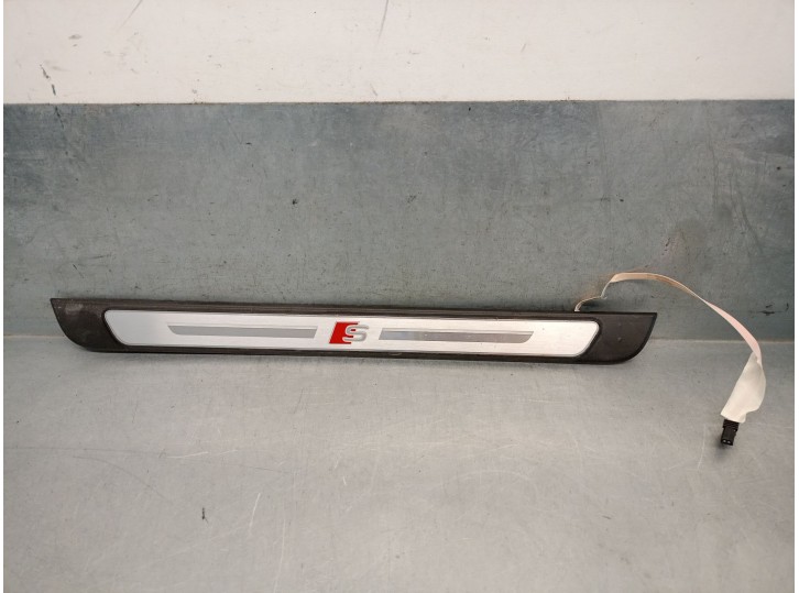 Recambio de molduras delanteras para audi a3 sportback (8ya, 8yf) 35 tfsi referencia OEM IAM 8Y0947417A 8Y0947417A 