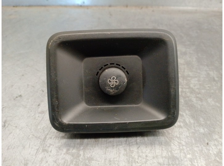 Recambio de mando calefaccion / aire acondicionado para volvo xc90 2.4 diesel cat referencia OEM IAM 39992825 