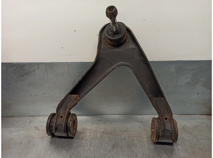 Recambio de brazo suspension superior delantero derecho para iveco daily ka 2.3 diesel cat referencia OEM IAM 500379805 