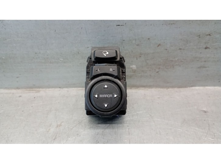 Recambio de mando retrovisor para kia rio iv (yb, sc, fb) 1.2 cvvt referencia OEM IAM 93530H8000 93530H8000 