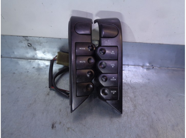 Recambio de mando volante para ssangyong kyron 2.0 referencia OEM IAM 8915009542 