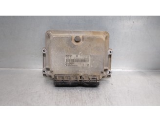 Recambio de centralita motor uce para alfa romeo 147 (190) 1.9 jtd cat referencia OEM IAM 55198492 0281011488 BOSCH