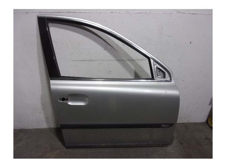 Recambio de puerta delantera derecha para volvo xc90 2.4 diesel cat referencia OEM IAM 31385357 GRIS 5 PUERTAS