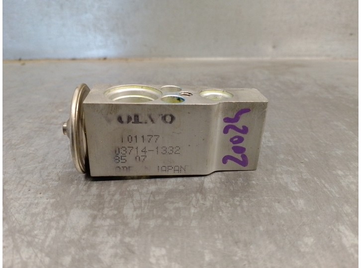 Replacement expansion valve for Volvo XC90 2.4 Diesel CAT OEM IAM reference 037141332 