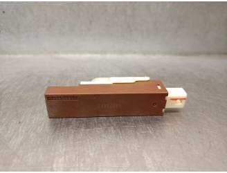 Recambio de antena para peugeot 108 1.0 vti 72 referencia OEM IAM 18023493 