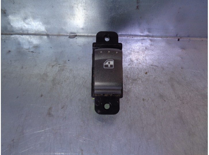 Recambio de mando elevalunas trasero izquierdo para ssangyong kyron 2.0 referencia OEM IAM 202005301 