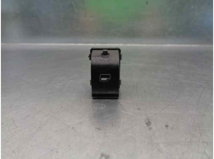 Recambio de mando elevalunas delantero derecho para seat exeo berlina (3r2) 2.0 tdi referencia OEM IAM 8E0959855A 