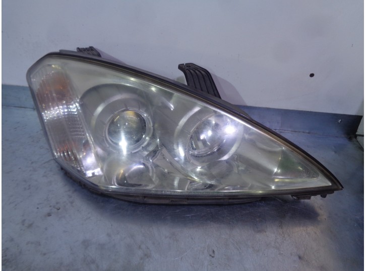 Recambio de faro derecho para ssangyong kyron 2.0 referencia OEM IAM 8310409102  5 PUERTAS
