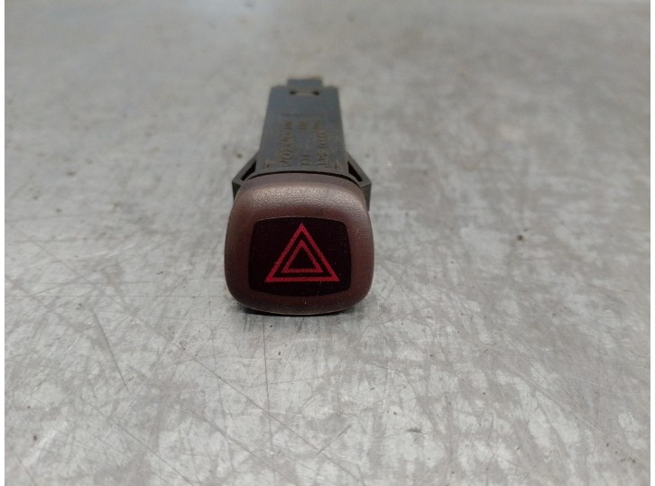 Recambio de warning para volvo xc90 2.4 diesel cat referencia OEM IAM 9168302 