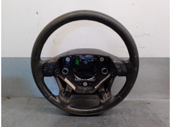 Recambio de volante para volvo xc90 2.4 diesel cat referencia OEM IAM 8666891 30643879 