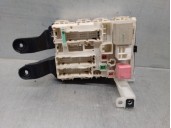 Recambio de caja reles / fusibles para toyota corolla (e15) 2.0 turbodiesel cat referencia OEM IAM 8273012400 