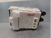 Recambio de caja reles / fusibles para toyota corolla (e15) 2.0 turbodiesel cat referencia OEM IAM 8273012400 