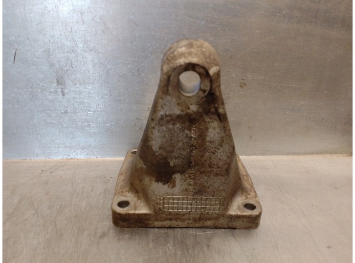 Recambio de soporte motor para ssangyong kyron 2.0 referencia OEM IAM A6652232304 A6652232304 