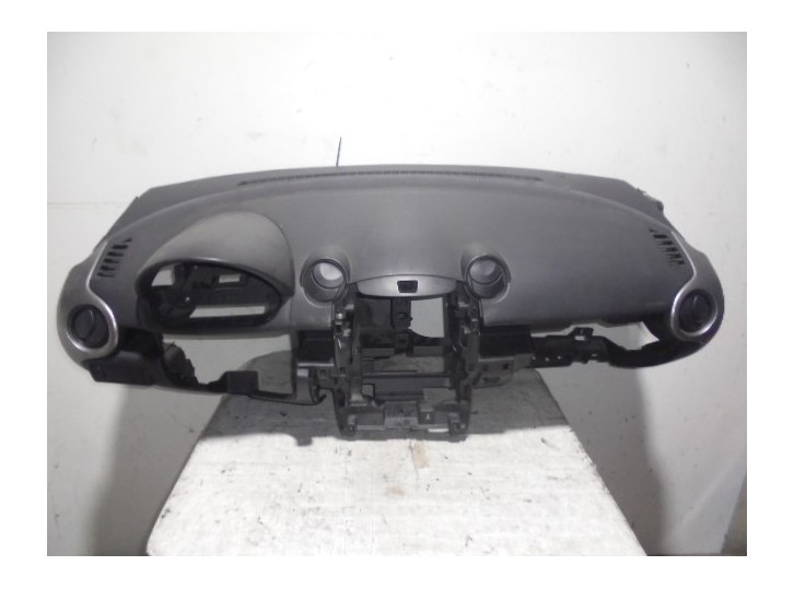 Recambio de salpicadero para mazda 2 lim. (de) 1.3 16v cat referencia OEM IAM DF7160400B02 NEGRO 