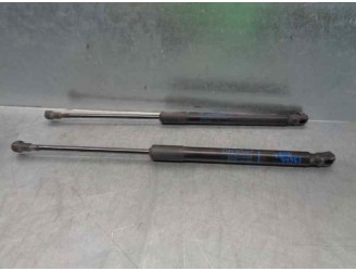 Replacement trunk / tailgate shock absorbers for Renault Kadjar 1.5 dCi diesel FAP Energy OEM IAM reference 904516028R 