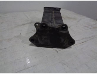 Recambio de refuerzo paragolpes delantero para mercedes-benz clase cl (w215) coupe 5.0 v8 24v cat referencia OEM IAM A2156200486