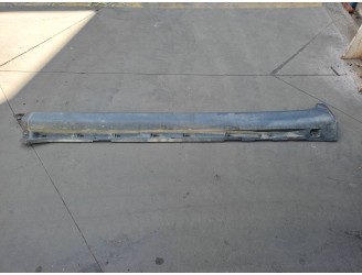 Recambio de faldon lateral para volvo xc90 2.4 diesel cat referencia OEM IAM 30655189 30653722 