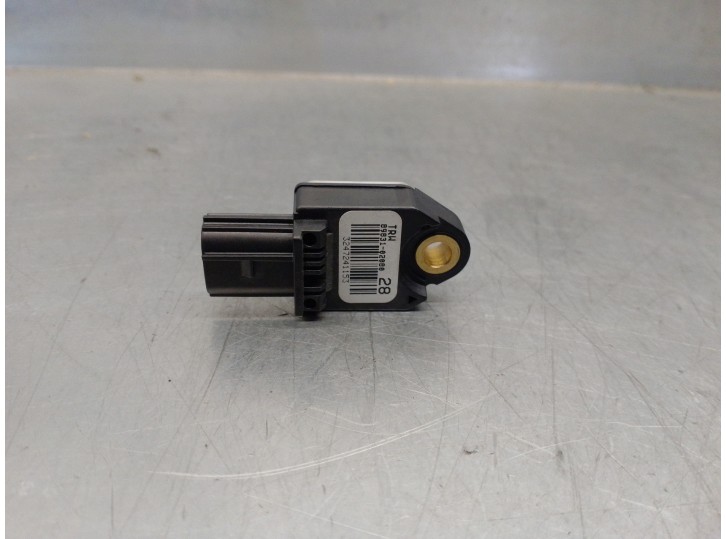 Recambio de sensor impacto para toyota corolla (e15) 2.0 turbodiesel cat referencia OEM IAM 8983102080 