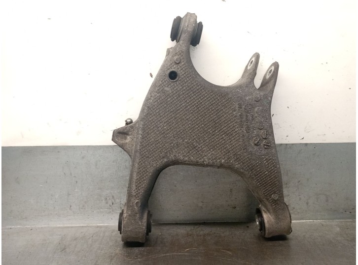 Recambio de brazo suspension inferior trasero derecho para bmw 5 (f10) 530 d referencia OEM IAM 33326794876 33326865898 