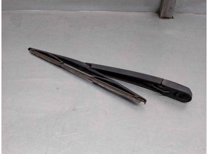 Rear wiper arm replacement part for Kia Rio II (JB) 1.5 CRDi OEM IAM reference 988152F000 