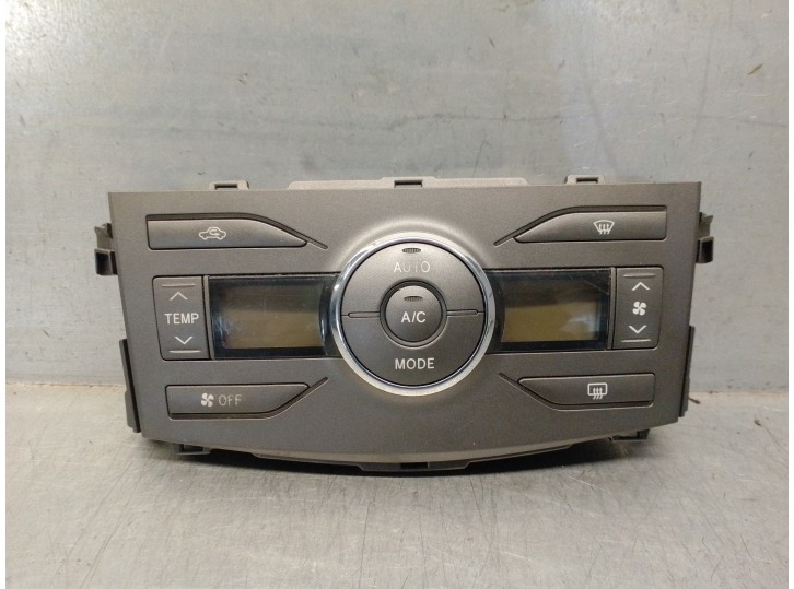 Recambio de mando climatizador para toyota corolla (e15) 2.0 turbodiesel cat referencia OEM IAM 5590012A60 