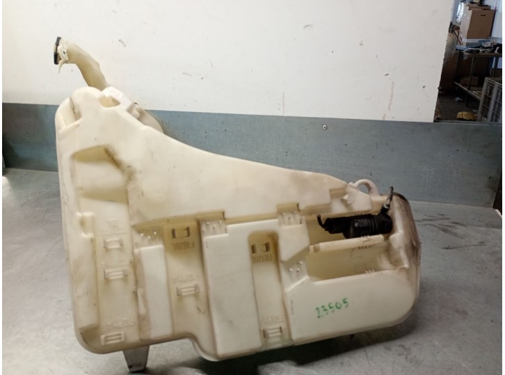 Recambio de deposito limpia para bmw 5 (f10) 530 d referencia OEM IAM 61667269667 61667269667 