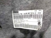 Recambio de guarnecido puerta delantera derecha para skoda rapid 1.6 tdi dpf referencia OEM IAM 5JB867014C  