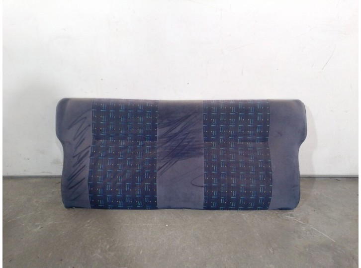 Recambio de asientos traseros para peugeot 205 berlina 1.8 d generation referencia OEM IAM 8939J7 8939J7 