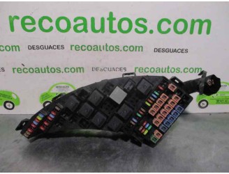 Recambio de caja reles / fusibles para jaguar s-type 2.7 v6 diesel cat referencia OEM IAM 2R8T14A003FB  
