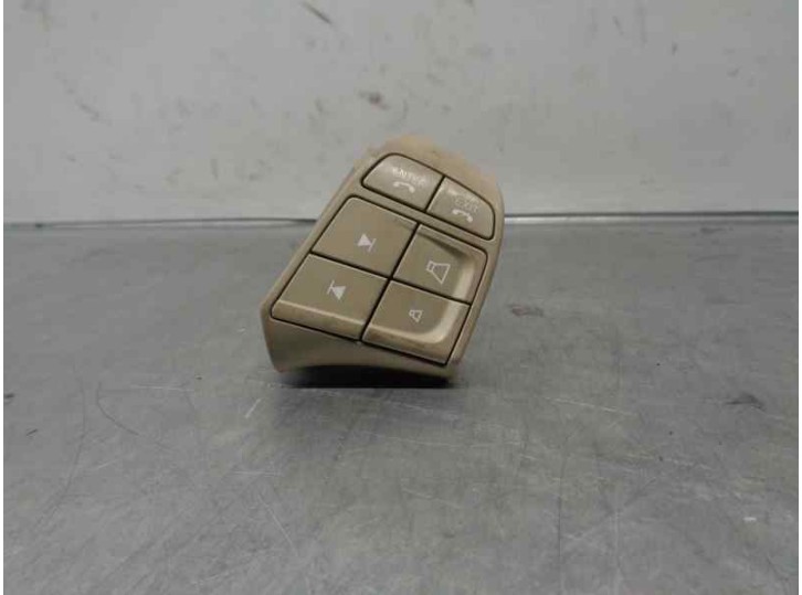 Recambio de mando radio volante para volvo s80 berlina 2.4 diesel cat referencia OEM IAM 30768063 