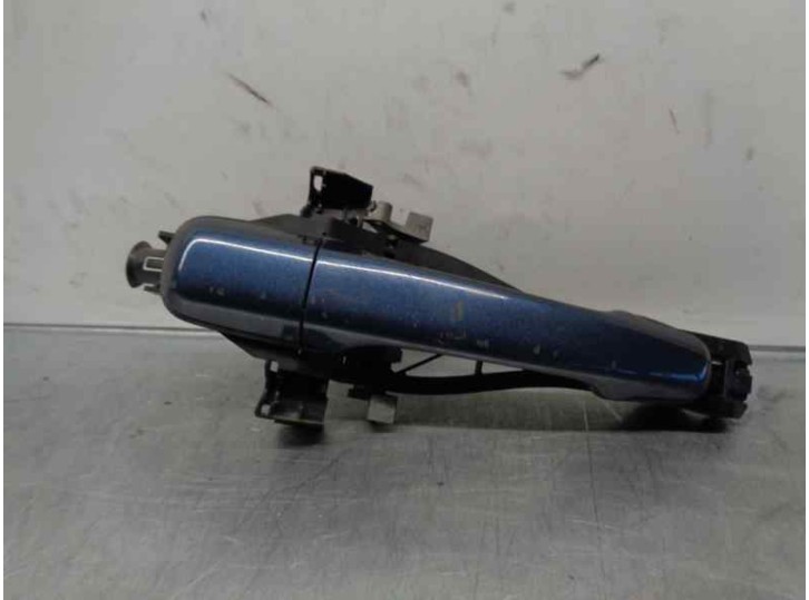 Replacement front right exterior door handle for Volvo S80 saloon 2.4 diesel cat OEM IAM reference 39879658 
