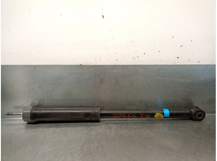 Replacement rear left shock absorber for Renault Captur II OEM IAM reference 562106663R 562106663R 