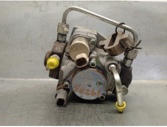 Recambio de bomba inyeccion para toyota corolla (e15) 2.0 turbodiesel cat referencia OEM IAM 221000R011 HU2940000870 DENSO