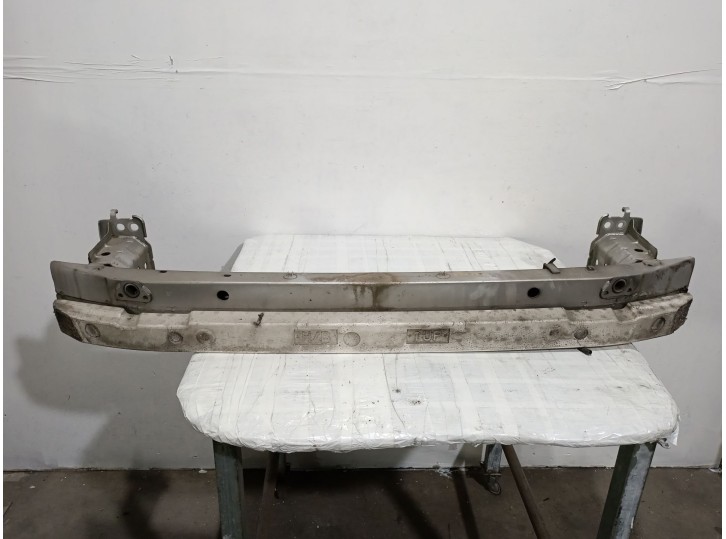 Recambio de refuerzo paragolpes delantero para toyota auris 1.4 turbodiesel cat referencia OEM IAM 5202102120 5202102120 