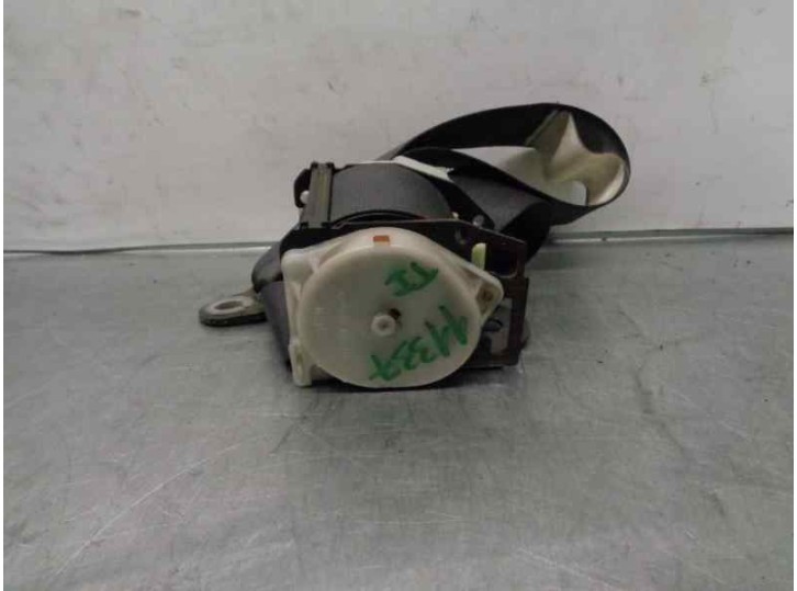 Replacement rear left seat belt for Toyota Avensis Verso (M20) 1998 OEM IAM reference TKAB2EF587 