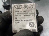 Replacement of rear left seat belt for Toyota Avensis Verso (M20) 1998 OEM IAM reference TKAB2EF587 