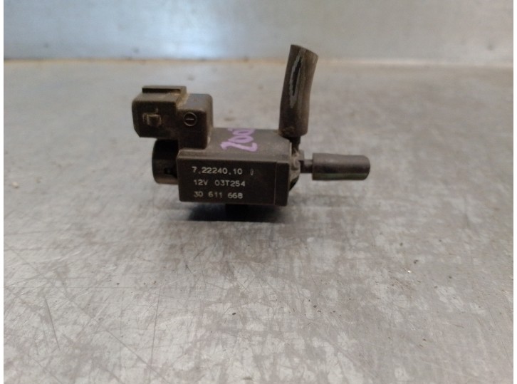 Recambio de electrovalvula vacio para volvo xc90 2.4 diesel cat referencia OEM IAM 72224010 30611668 PIERBURG