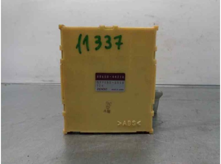 Recambio de modulo electronico para toyota avensis verso (m20) 1998 referencia OEM IAM 8865044210 0771005520 DENSO