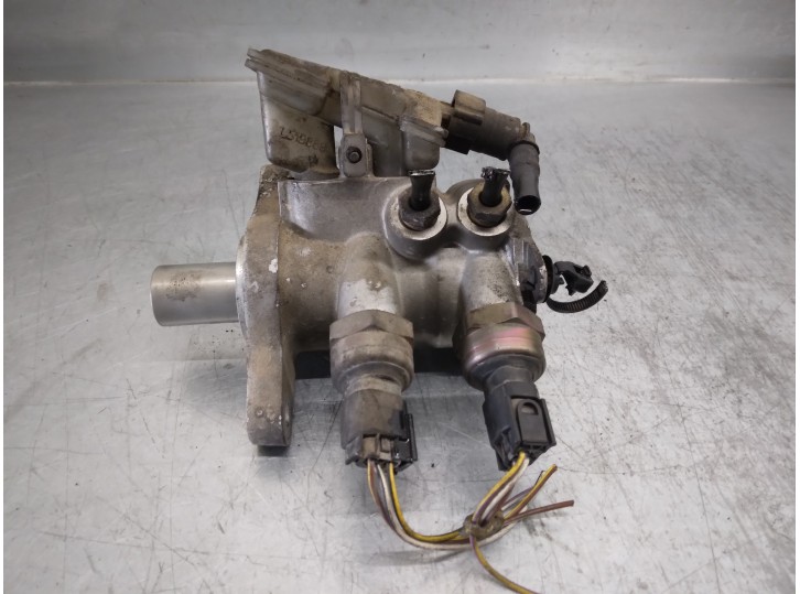 Recambio de bomba freno para ford focus berlina (cak) 2.0 16v cat referencia OEM IAM L519888  