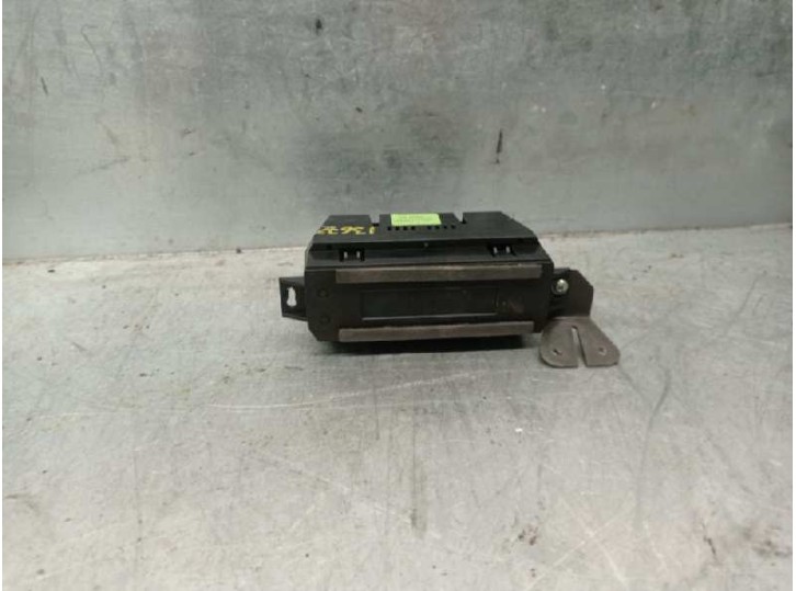 Recambio de pantalla multifuncion para peugeot 605 2.1 turbodiesel referencia OEM IAM 9600972280  