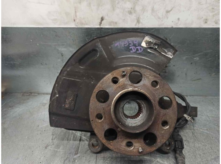 Recambio de mangueta delantera derecha para ssangyong korando 2.0 td cat referencia OEM IAM 4122134002 