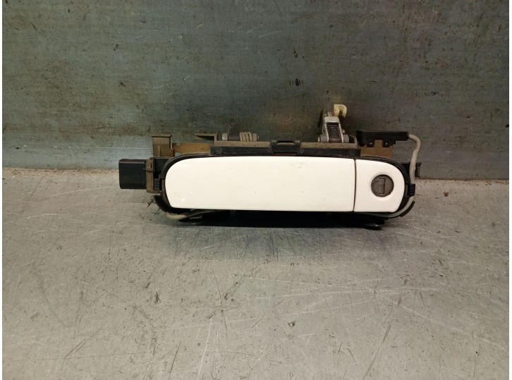 Recambio de maneta exterior delantera izquierda para audi a4 b5 (8d2) 1.9 tdi referencia OEM IAM 4B2837208 4B2837208 
