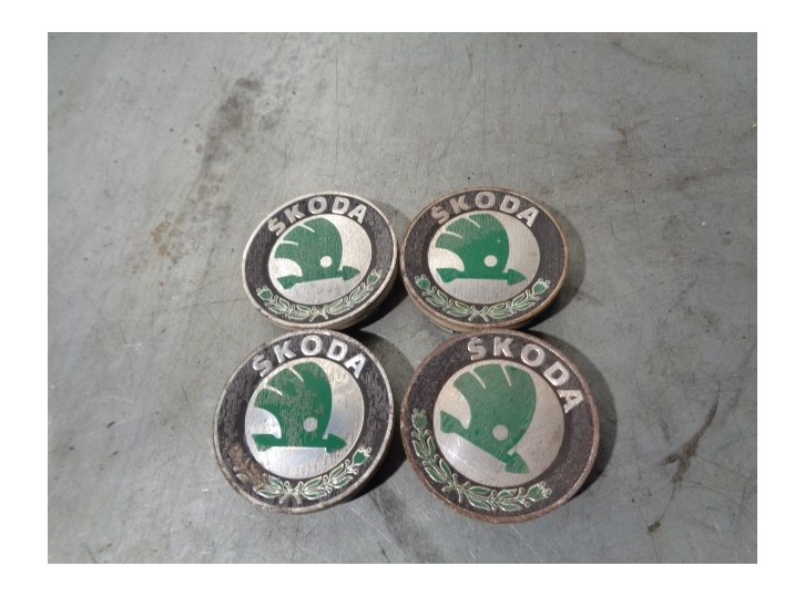 Recambio de tapacubos para skoda octavia berlina (1u2) 1.9 tdi referencia OEM IAM 6U0601151L  