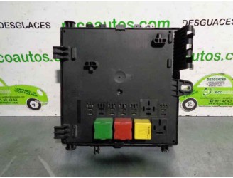 Recambio de caja reles / fusibles para opel vectra c berlina 1.9 16v cdti cat (z 19 dth / lrd) referencia OEM IAM 13205780 51916