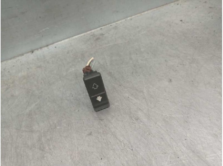 Recambio de mando elevalunas delantero derecho para peugeot 605 2.1 turbodiesel referencia OEM IAM 
