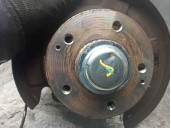 Recambio de mangueta trasera izquierda para ssangyong korando 2.0 td cat referencia OEM IAM 4591034000 