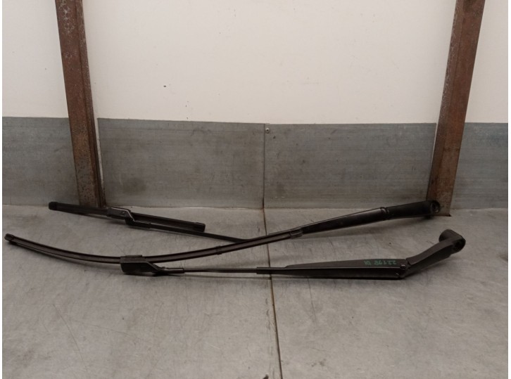 Recambio de brazo limpia delantero derecho para nissan juke (f16_) 1.0 referencia OEM IAM 288816PE0A 288816PE0A 288866PE0A